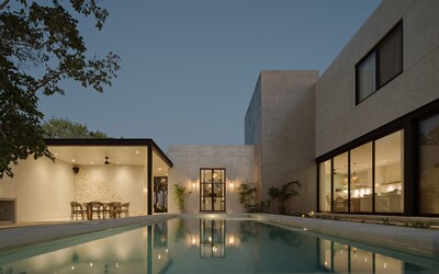 FOTO: Pozri si vilu s obrovským bazénom na Yucatáne. Nádherná symbióza medzi modernou architektúrou a prírodou