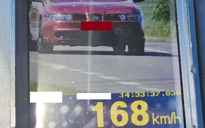 FOTO: Šofér išiel na starom Seate rýchlosťou takmer 170 km/h, na pokutu nemal. Vysmiala ho polícia aj Slováci v diskusii