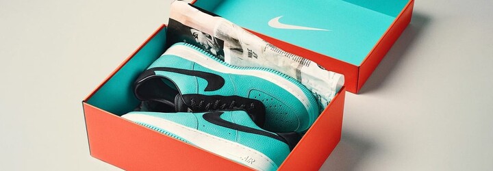 FOTO: Takto vyzerajú Nike Air Force 1 v edícii Tiffany & Co. v obrátenom farebnom vyhotovení   