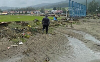 FOTO: „Vesnice už tu skoro není.“ Muž v České Vsi měl doma 3,5 metru vody. Teď pro nás popsal situaci na Jesenicku