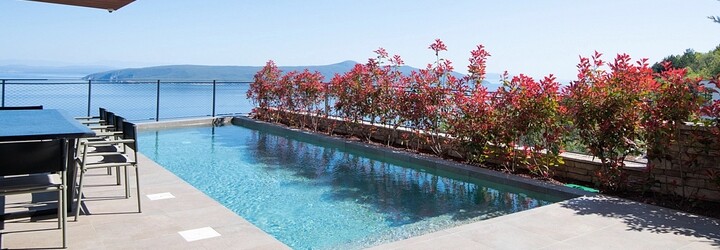 FOTO: Vstúp do modernej luxusnej vily z chorvátskeho pobrežia, ktorá je na predaj za viac ako 3 milióny eur  