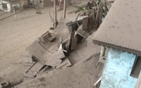 FOTO: Výbuch sopky pokryl všetko 30-centimetrovou vrstvou popola. Karibský ostrov vyzerá ako z apokalyptického filmu
