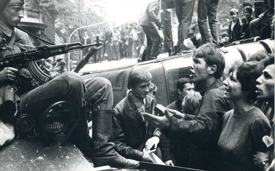 FOTOGALERIE: Prohlédni si dobové snímky ze srpnové invaze 1968 od pamětníka Antonína Chloupka