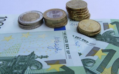 Falošné bankovky: V Trenčíne podvodníci platia falzifikátmi. Na pozore musia byť nielen obchodníci