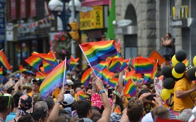 Festival Prague Pride v Praze omezí dopravu. Byla zřízena i speciální Duhová zastávka