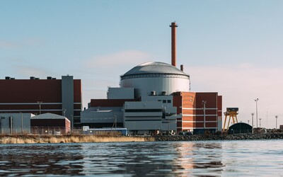 Finsko zahájilo výrobu v největším jaderném reaktoru v Evropě. Jeho spuštění odsouvalo 14 let