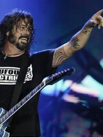 Foo Fighters: Bojovníci se ztrátou, kteří vystoupili ze stínu své minulosti