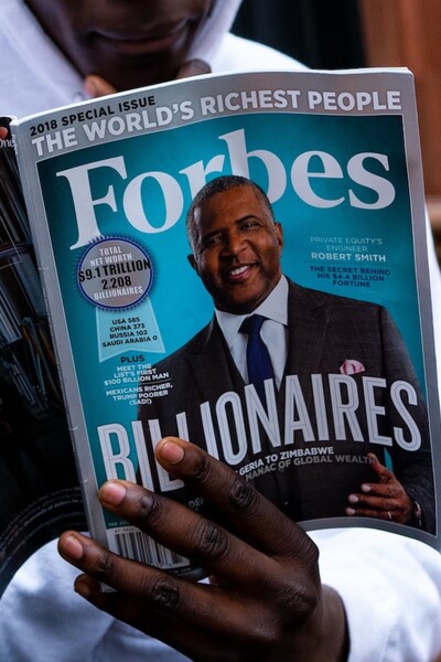 Forbes zverejnil sieň hanby. Ide o osobnosti, ktoré v minulosti zaradil na zoznam 30 pod 30, no oľutoval to