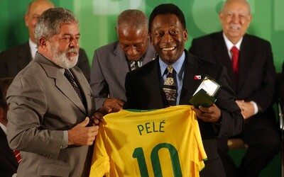 Fotbalová legenda Pelé je v nemocnici. „Jsem silný,“ vzkazuje fanouškům