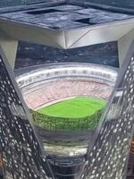 Fotbalový stadion na mrakodrapu? Má vyrůst v Saúdské Arábii, údajný koncept vyvolává diskuse