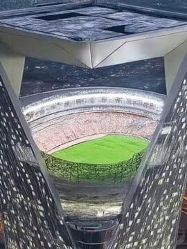 Fotbalový stadion na mrakodrapu? Má vyrůst v Saúdské Arábii, údajný koncept vyvolává diskuse