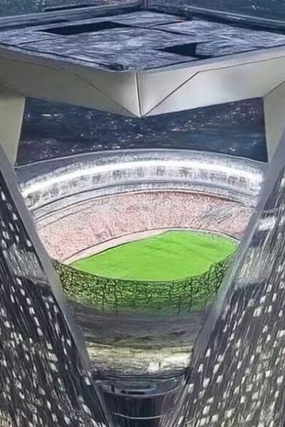 Fotbalový stadion na mrakodrapu? Má vyrůst v Saúdské Arábii, údajný koncept vyvolává diskuse