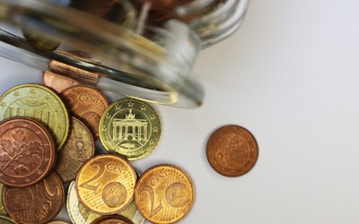 Francúzi vyslali do obehu 27 miliónov chybných euromincí. Teraz ich treba roztaviť