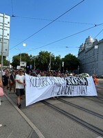 GALÉRIA: Protest na obranu kultúry podporilo viac ako 9-tisíc ľudí v Bratislave. Pauhofová, Stanke a ďalší priniesli transparent