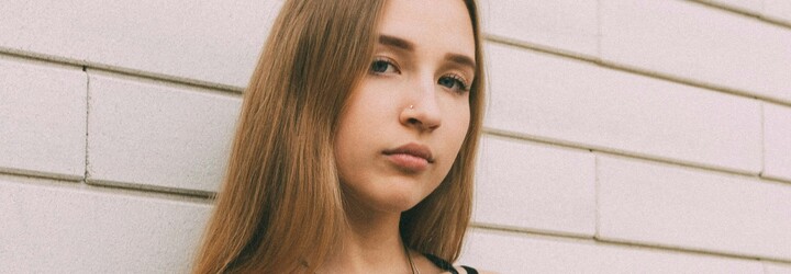 Generace Z zažívá nejvíce stresu. Mladí lidé žijí v neustálém spěchu, trápí je finanční nejistota i napětí ve světě