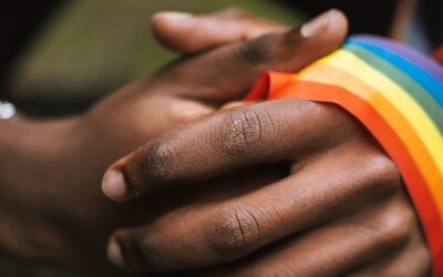 Ghana zpřísní zákony namířené proti queer lidem. Nově jim bude hrozit vězení