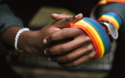 Ghana zpřísní zákony namířené proti queer lidem. Nově jim bude hrozit vězení