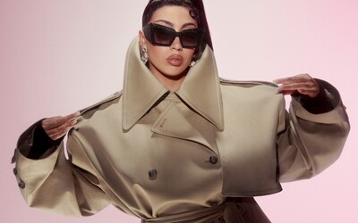 Glamour, extravagance a rokenrol. V jarní kolekci H&M Studio najdeš večerní šaty i motorkářské bundy