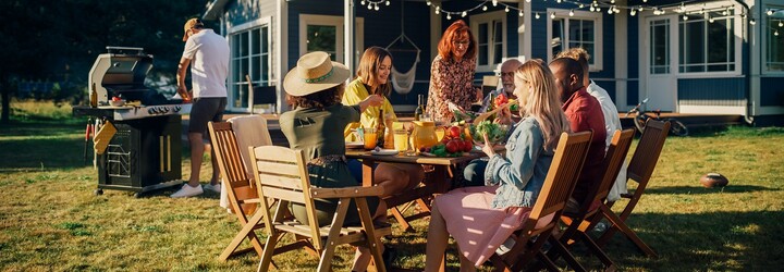 Grilovaný syr halloumi s figami či šťavnaté hovädzie fašírky. Tieto letné recepty tvojim kamošom odpália dekel