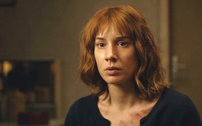 HBO natočilo v Česku napínavý krimi seriál. Táňa Pauhofová v něm bojuje proti komunismu během Sametové revoluce