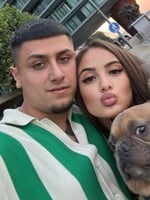 Hard Rico a Laura se rozešli. Pak na prvním koncertě po propuštění zahrál píseň Zlatokopky