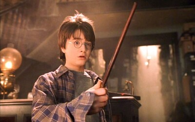 Harry Potter se nejspíš vrátí do Bradavic. Uzavření dohody o novém seriálu se blíží