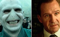 Herec Ralph Fiennes chce hrať znovu Voldemorta: „Do sveta Harryho Pottera by som sa vrátil bez premýšľania“