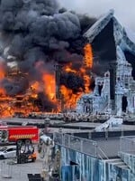 Hlavní pódium na Tomorrowlandu zachvátil rozsáhlý požár. Ohrozí to začátek festivalu?