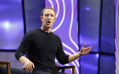 Hodnota akcií Facebooku sa prepadla o viac ako 20 %. Prvýkrát v histórii klesol aj počet denných používateľov