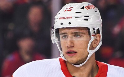 Hokejista Jakub Vrána se po osobních problémech vrací do NHL. Vše je prý na dobré cestě