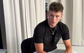 Hokejista Viktor zažil doma teror. „Táta mi ani neříkal jménem. Viděl jsem, jak znásilnil mou maminku“
