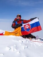 Horolezkyňa Lenka Poláčková sa opäť zapísala do histórie. Ako prvá Slovenka úspešne zdolala vrchol K2