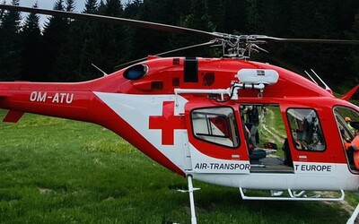 Hromadná nehoda na východe: Záchranári zasahovali pri kolízii autobusu a kamióna, na mieste je viacero zranených