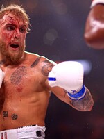 Hvězdy MMA reagují na šokující KO Jakea Paula, který v zápase uspal Tyrona Woodleyho. Další bojovníci se hlásí o zápas