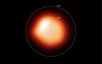 Hvězda Betelgeuze podezřele slábne. Brzy může vybuchnout a změnit se v supernovu