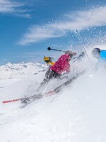 I lyžování má svá pravidla. Jak se vyhnout úrazu a pokutě?