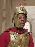 IShowSpeed dnes v Chorvátsku odštartoval európsku tour. Počas streamu uniesol dieťa a vyskúšal si gladiátorské brnenie