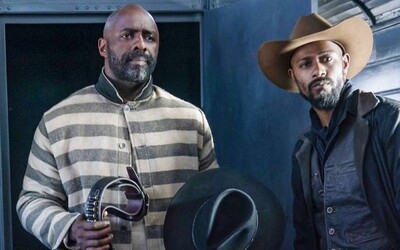 Idris Elba je divoký kovboj. The Harder They Fall je jako westernový tým Avengers plný špičkových afroamerických herců