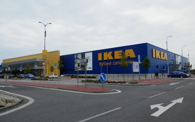 Ikea od nového roku prestane na Slovensku predávať plastové poháre aj taniere