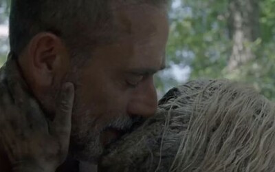 Intimní scéna ve Walking Dead znechucuje fanoušky: Jedna postava si před sexem na sobě nechala nechutnou masku