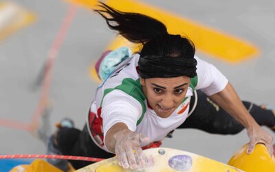 Íránská lezkyně, která v Soulu soutěžila bez hidžábu, musí být údajně v domácím vězení