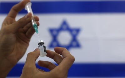 Izrael čoskoro začne očkovať štvrtou dávkou proti koronavírusu. Má ísť o ochranu pred omikronom