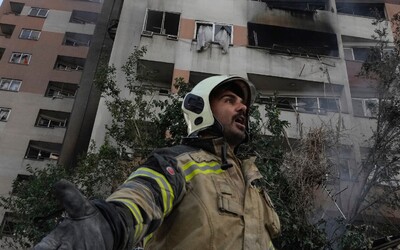 Izrael opäť zaútočil: V Iráne hlásia desiatky zranených a údery na jadrové zariadenia