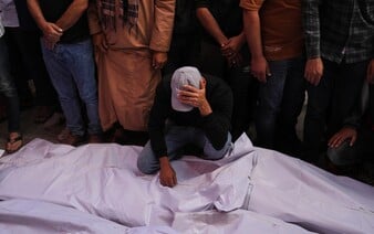 Izrael zaútočil na školu, zomrelo najmenej 20 ľudí. Medzi obeťami sú aj ženy a deti
