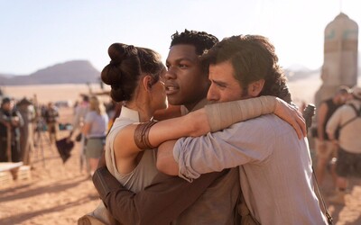 J. J. Abrams oznámil konec natáčení Star Wars IX dojemnou fotkou s ústředním triem