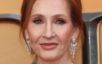 J. K. Rowling tvrdí, že byla pod pseudonymem na fanouškovském fóru Harryho Pottera šikanovaná