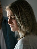 Jak být oporou pro oběti sexuálního násilí? Odbornice se s námi podělily o citlivé rady