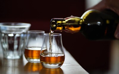 Jak snížit pití alkoholu v Česku? Ve hře je omezení prodeje i vyšší cena