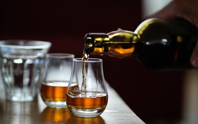 Jak snížit pití alkoholu v Česku? Ve hře je omezení prodeje i vyšší cena