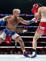 Jake Paul porazil bývalého boxerského šampiona. Bučícím fanouškům poslal ostrý vzkaz